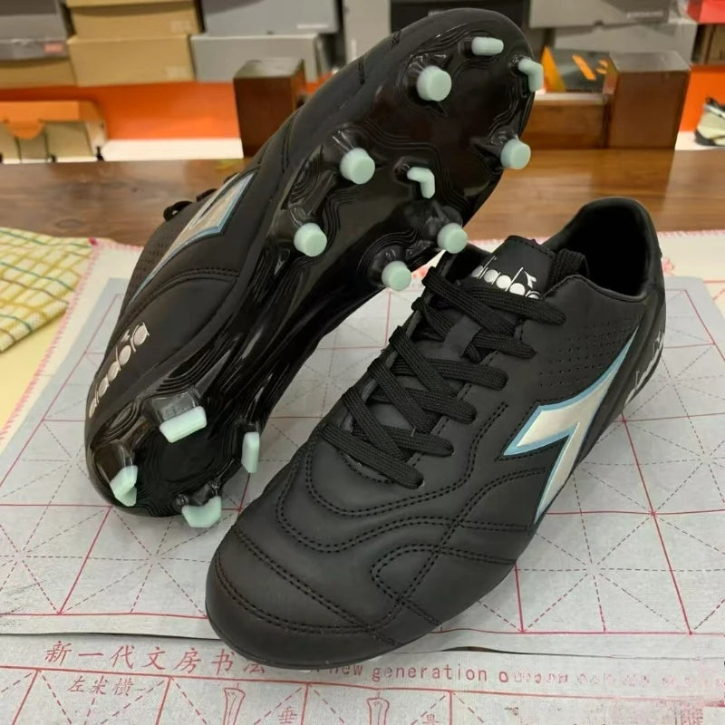 Professional Men Football Shoes Black White Leather Sport Shoes For Mens FG Soccer Shoe Youth