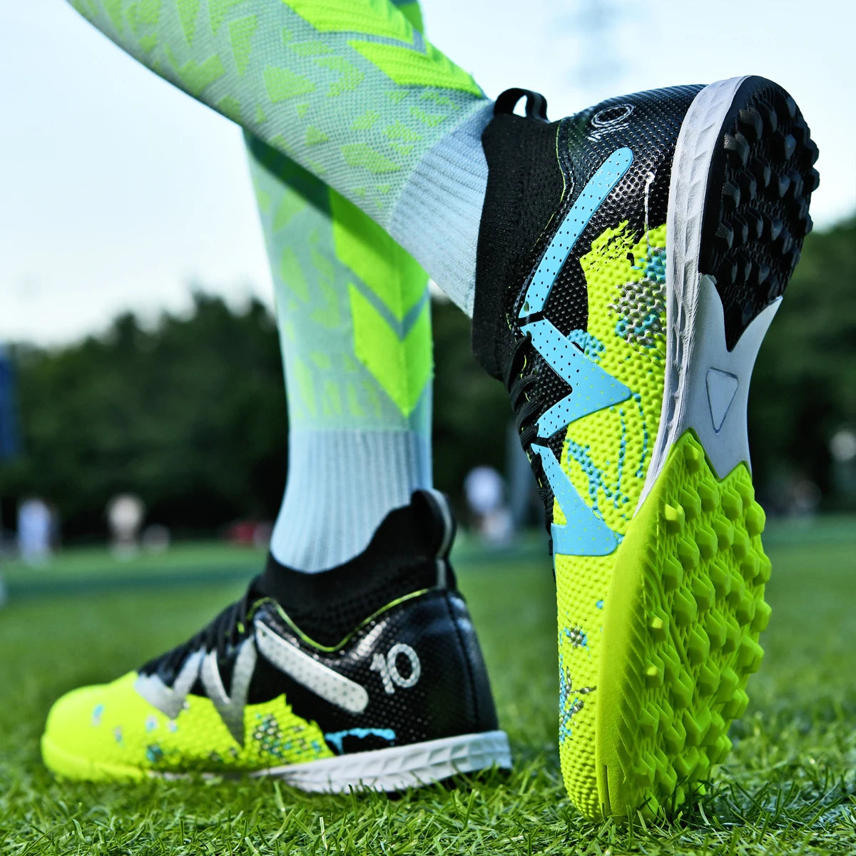 Cost-effective Adult TF Football Boots PU Blend Fabric Durable Rubber Stud Anti-slip For Amateur Adult Football Enthusiasts