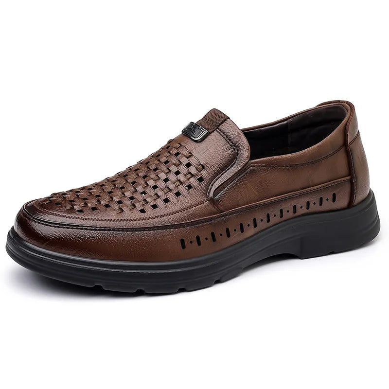Summer New Designer Hallow Leather Shoes Man Breathable Soft Sole Business Casual Shoes Male Fashion Loafers Shoes for Man