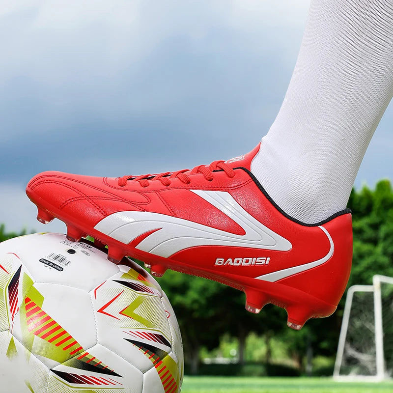New high-top soccer shoes with long studs for teenagers and students, suitable for boys and girls, stylish, durable, and trendy