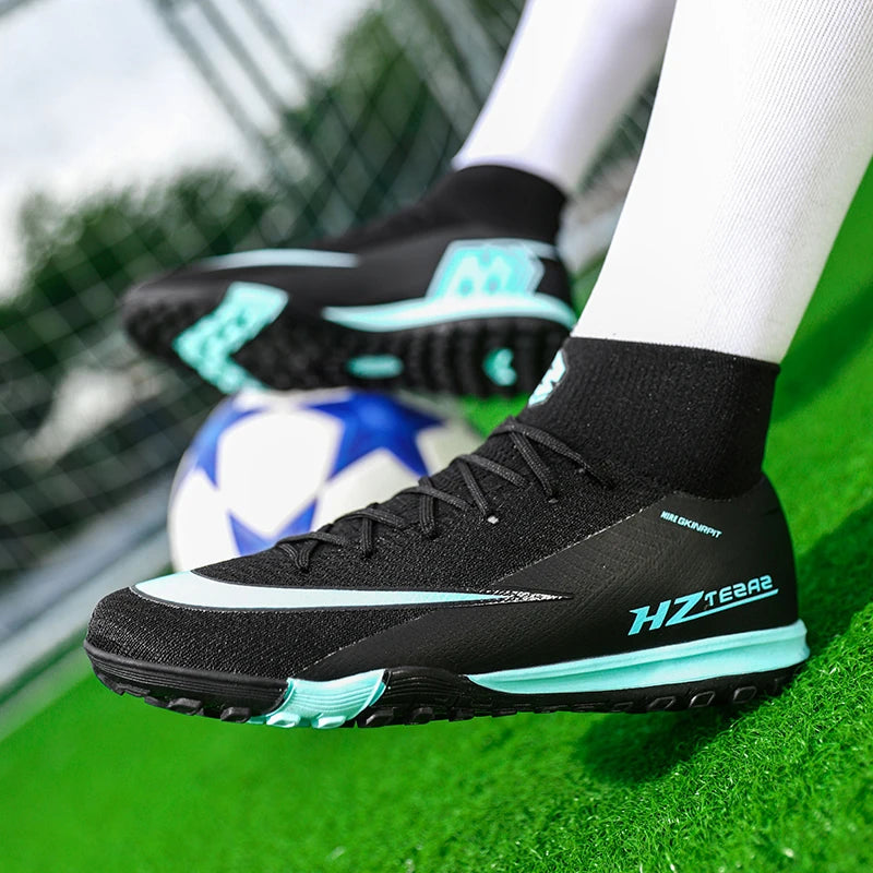 Men Soccer Shoes New Casual Resistant Turf Field Breathable Match Male Soccer Shoes Society Tenis Male Football Shoes Ultralight