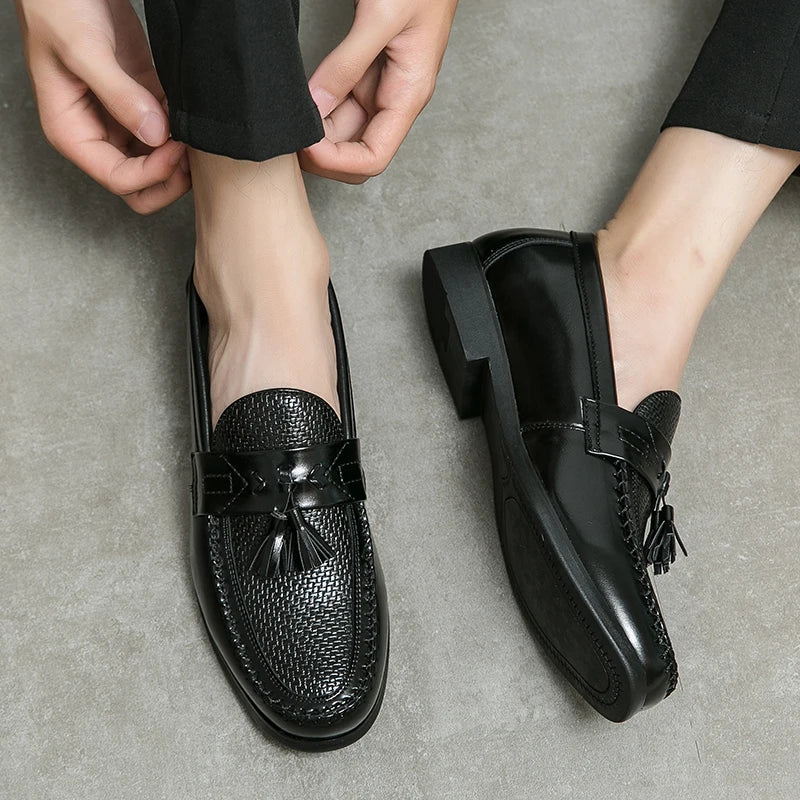 Men's Dress Shoes High Quality Brogues Casual Business Leather Shoes Social Party Leather Loafers Male Tassel Wedding Shoes