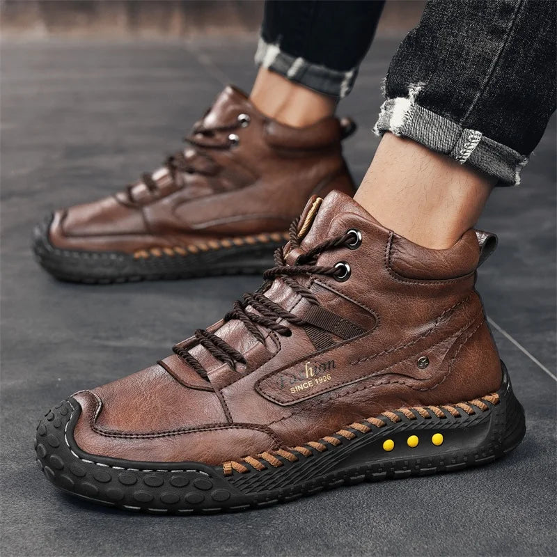 Men's Hand-Stitched Fashion Boots, Retro Lace-Up Mid-High Casual Shoes, Suitable for Spring and Autumn Daily Wear, Outdoor Hiking Boots, Comfortable Large-Size Men's Shoes