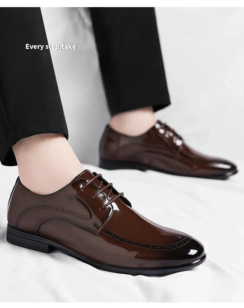 Business Formal Patent Leather Shoes for Men Spring Autumn New Designer Brogue Shoes Male Fashion Lace Wedding Shoe Man