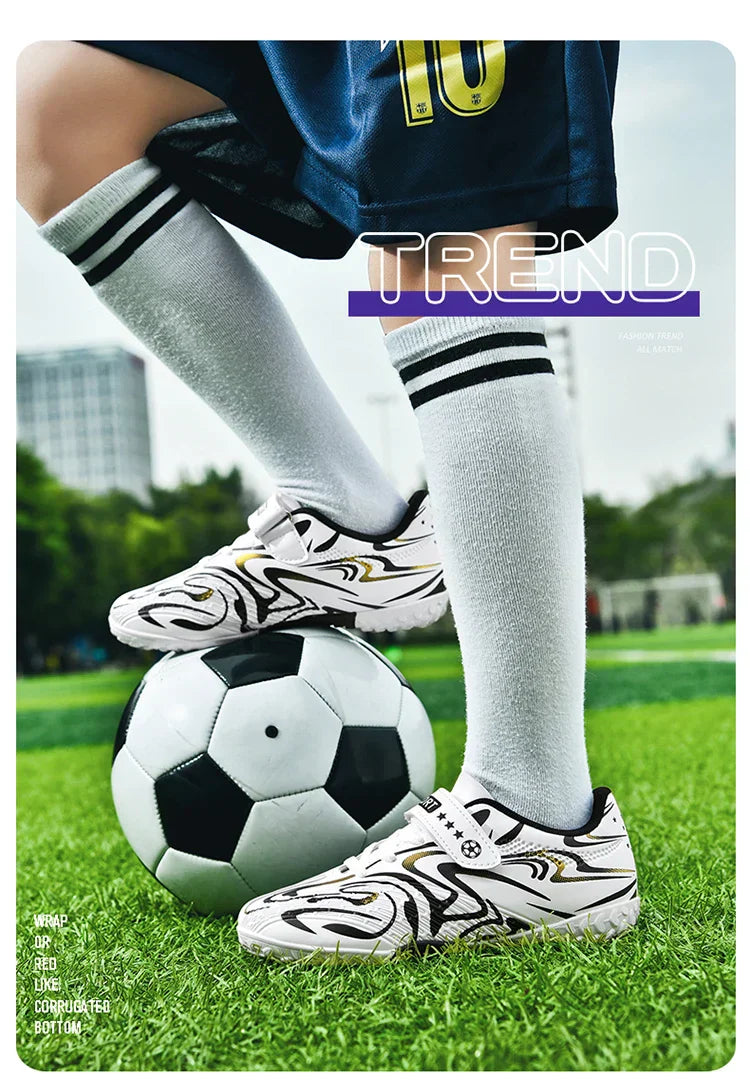 New Kids Soccer Shoes Original Football Shoes Boy Girl Indoor Professional Football Field Boots Society Cleats Non Slip Sneakers