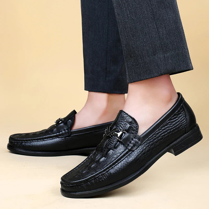 High Quality Round Toe Breathable Loafers Fashionable Brand Men's Comfortable Crocodile Patterned Casual Cowhide and Bean Shoes