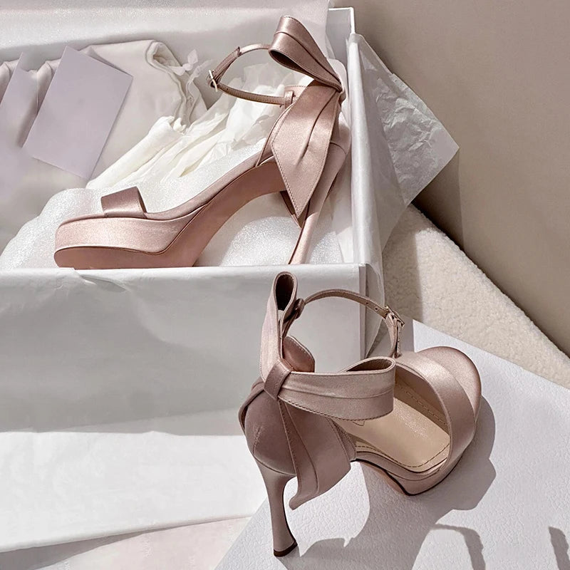French Waterproof Table Champagne Colored Bow Heels Women'S Stiletto Lolita Ballet Party One-Line Buckled Sandals