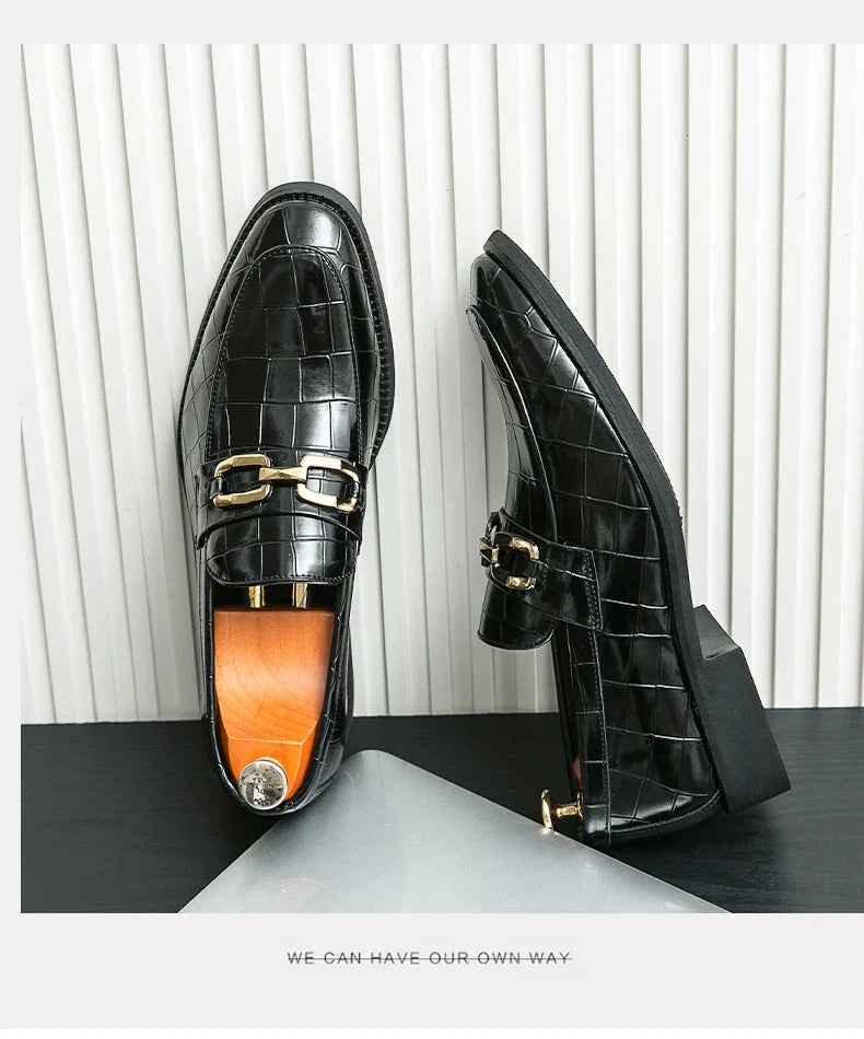46 plus-size Metal Pressed Floral Loafers 2024 new merchant leather shoes men's casual pressed plaid leather pointy