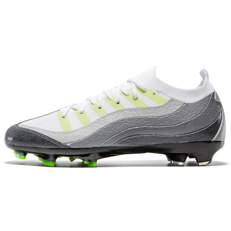 Men's Football Shoes Top Quality Soccer Field Cleats Fast Football Tennis Boots Electroplated Sole Soccer Society Sneakers New