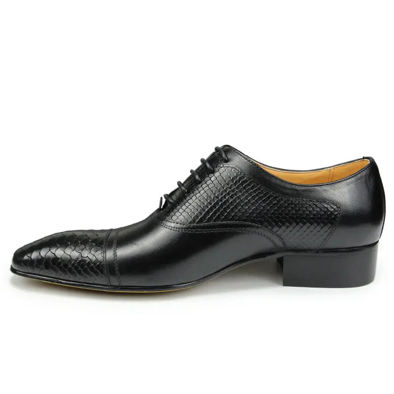 High-end Handmade Leather Shoes Men's Fashion Carved Brogue Shoes British Breathable Business Formal Shoes Pointed Oxford Shoes