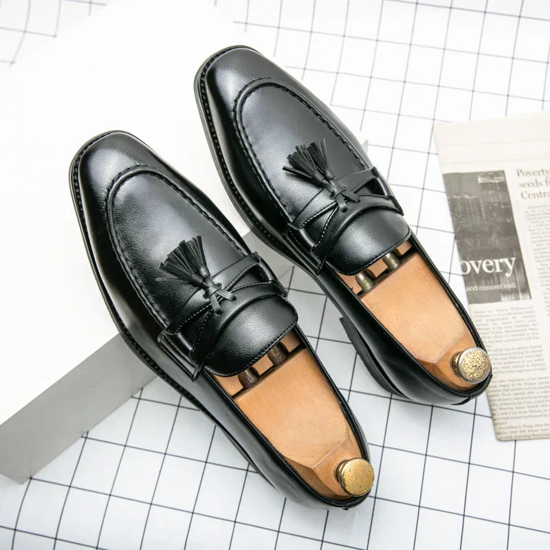 Mens Luxury Tassel Flats Leather Casual Office Designer Brogue Loafers Moccasin Wedding Oxford Footwear Dress Shoes for Men 2022