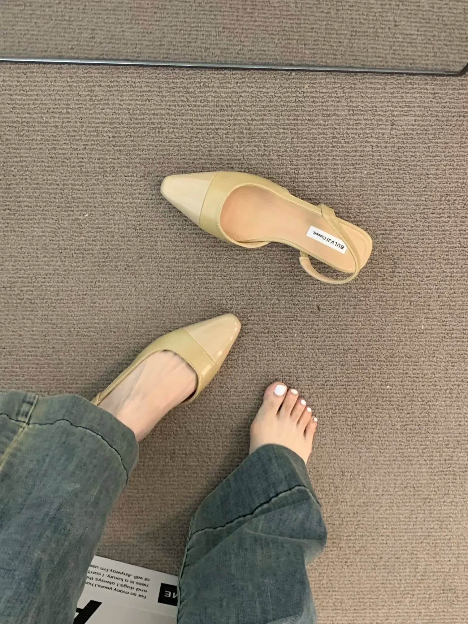 Brand luxury designer fashion PU leather design ladies summer new style pointed toe low heel women sandals non-slip flat shoes