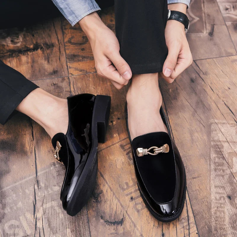 Lightweight Metal Trim Retro British Style Small Leather Shoes Pointed Leather Matching Color Slip-On Loafers for Men