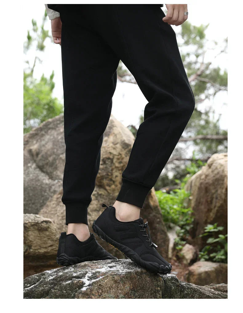 Men's Winter Warm Barefoot Shoes Waterproof Wide Toe Non-Slip Rubber Sole Plush Lined Hiking Shoes Outdoor Sneakers Running Shoe