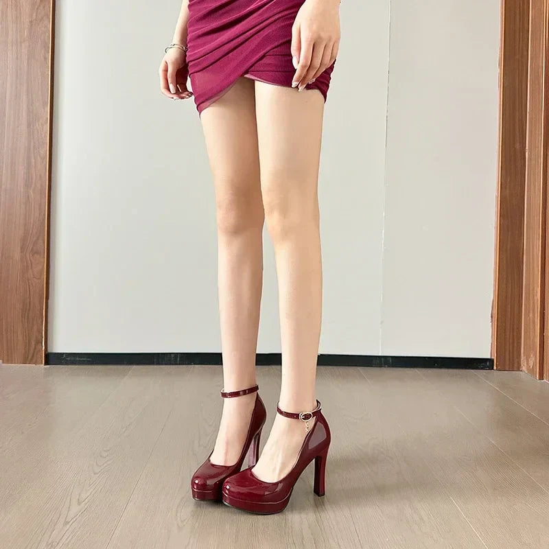 Thick-sole waterproof platform high heels model show sexy black patent leather dress fashionable ultra-high heels summer large