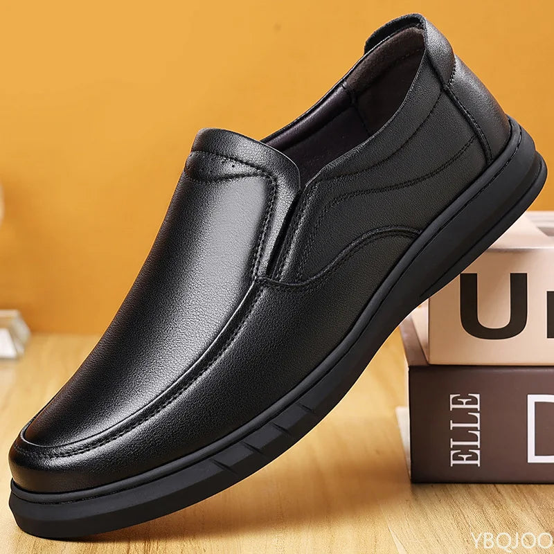 2025 Casual Men's leather Shoes Summer soft soled dad shoe Versatile classic Male shoes Breathable genuine leather loafers Homme