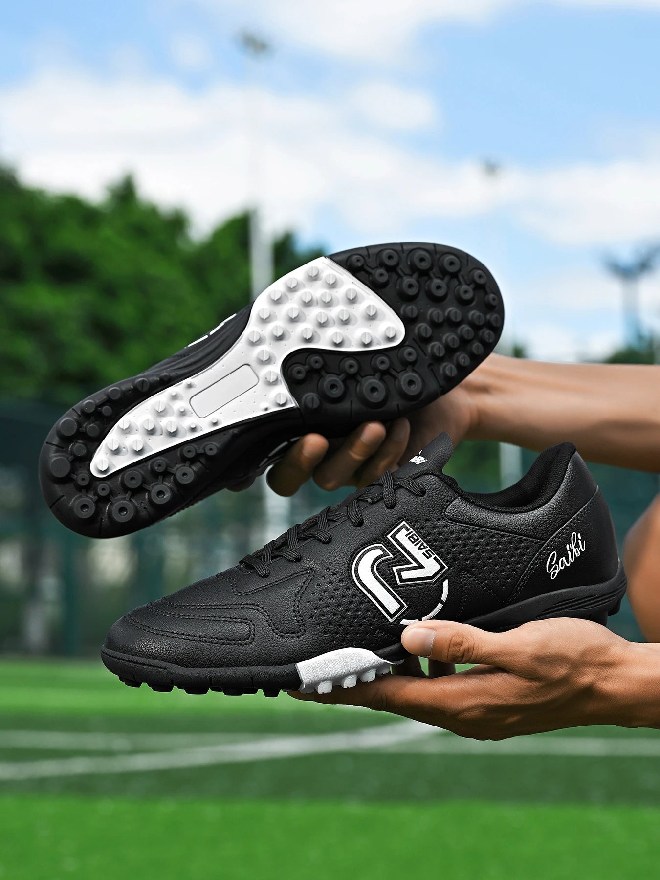 Fashionable sports style professional men's football shoes TF broken nail outdoor sports shoes effectively protect ankles