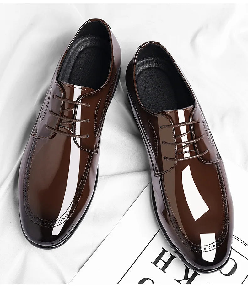 Business Formal Patent Leather Shoes for Men Spring Autumn New Designer Brogue Shoes Male Fashion Lace Wedding Shoe Man