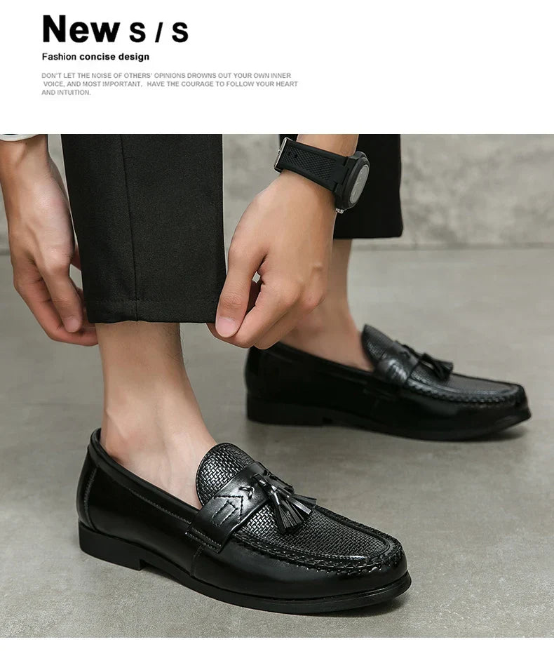 Men's Dress Shoes High Quality Brogues Casual Business Leather Shoes Social Party Leather Loafers Male Tassel Wedding Shoes
