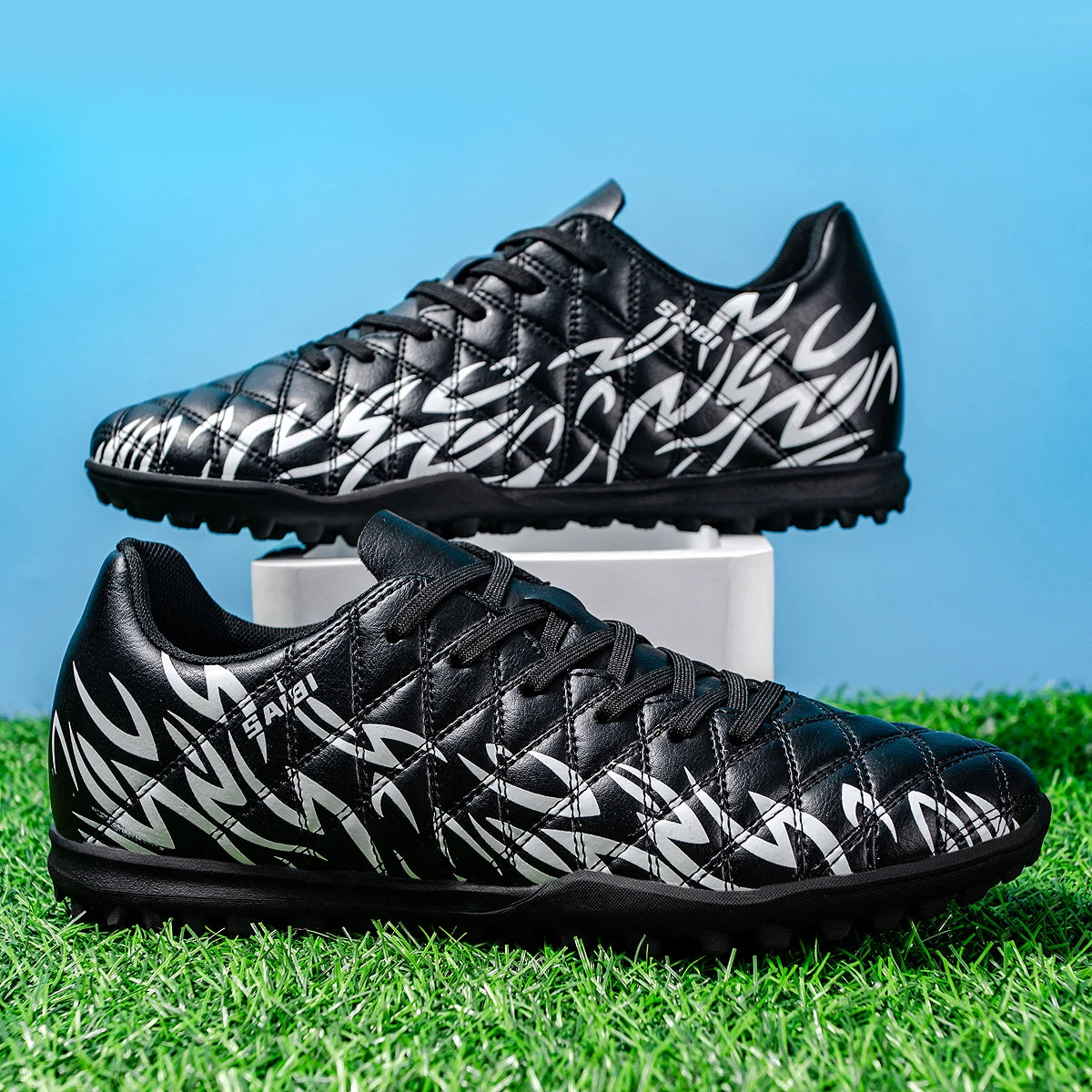 Multi-field Adaptable TF Soccer cleats Skin-friendly Breathable PU Fabric Rubber Anti-slip Sole Stable Daily Training Cleats