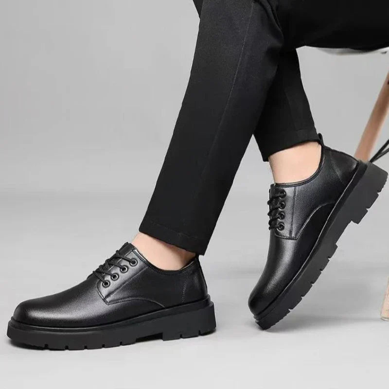 2026 Men's Leather Shoes Breathable Perforated Odor Free Business British Style Office Soft Sole Wear Resistant Casual Footwear