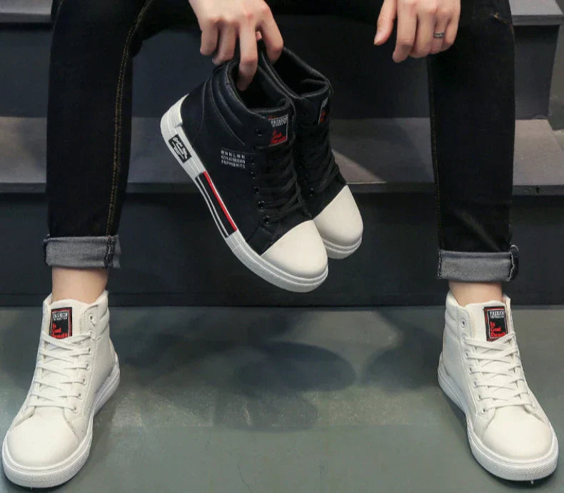 2025 new  Breathable soft sole Men's Casual Sports Shoes Korean Fashion Student jogging shoes youth board shoes