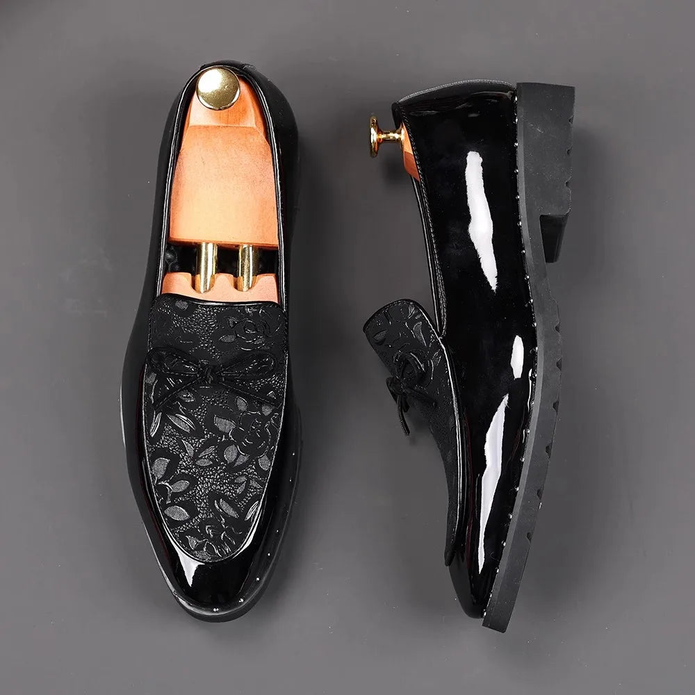 Black Carved Luxury Men Pu Leather Shoes Fashion Male Metal Bucckle Bow Knot Deocr Increased Loafers Business Casual Shoes