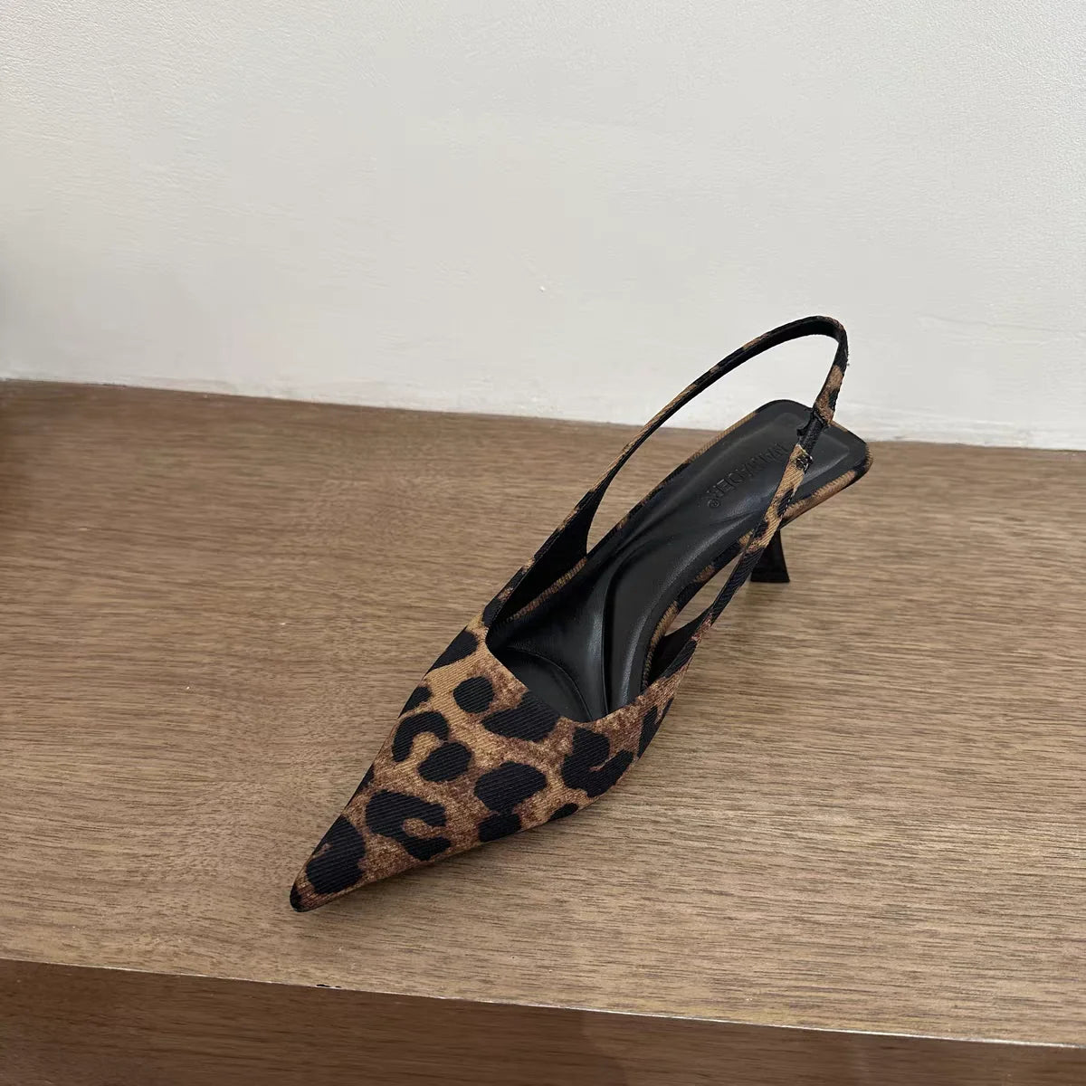 Spring Plus Size Selling Season Elegant Pointed Stiletto Sandals Fashion Leopard Print Design French Niche Women's High Heels.