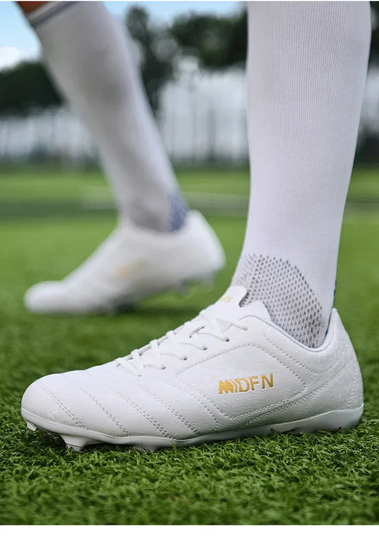 New Men Football Boots Men Soccer Shoes Adults Society Football Cleats Ultralight Training Soccer Sneakers Outdoor Lagre Size 47