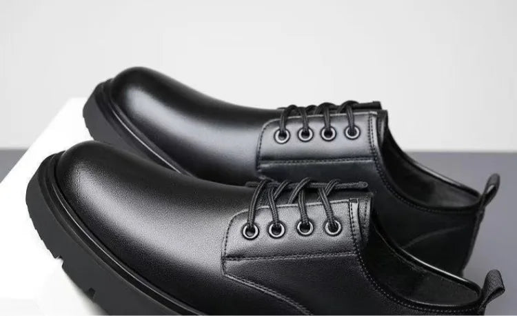 2026 Men's Leather Shoes Breathable Perforated Odor Free Business British Style Office Soft Sole Wear Resistant Casual Footwear