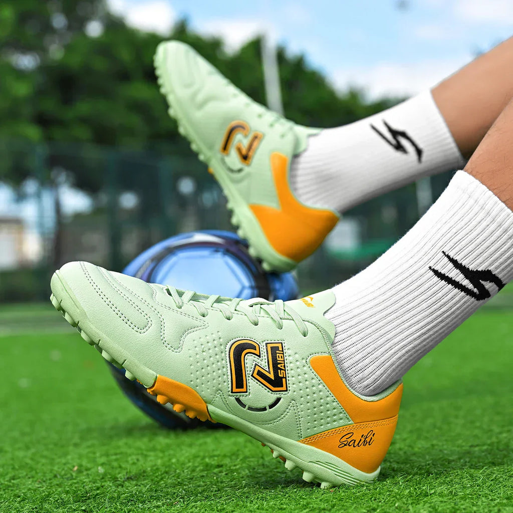 TF/FG launches new professional, personalized and fashionable football sports shoes, comfortable and breathable sports shoes