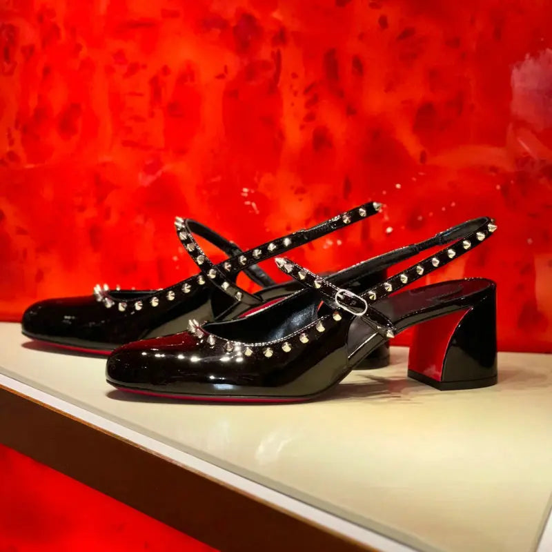 2026 New Style Thick Heel Rivet Mary Jane Shoes Female Summer French Temperament One-Word Buckle Strap Black Round Head Sandals