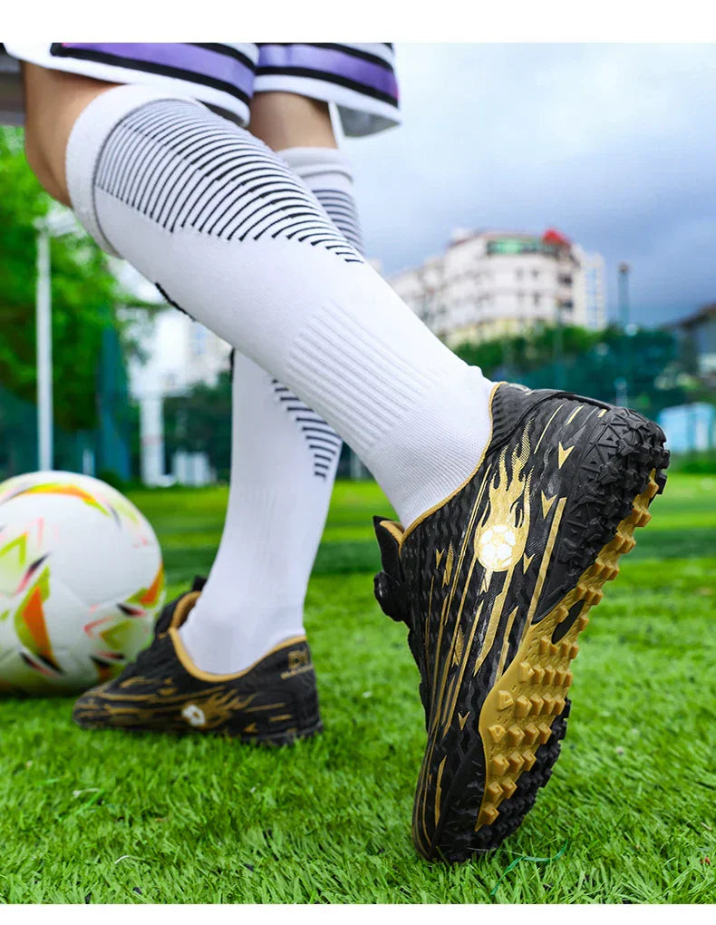New Kids Football Field Boots Boys Girls Indoor Soccer Shoes Society Futsal Non Slip Professional Fast Men Soccer Cleats Sneaker