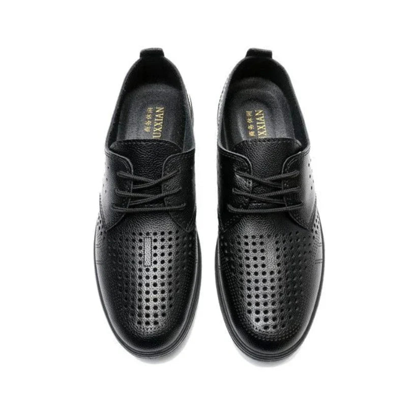 2026 Summer Men Sandals Business Casual Leather Hollow Out Shoes Breathable Soft Sole Clogs Fashion Comfortable Outdoor Slides