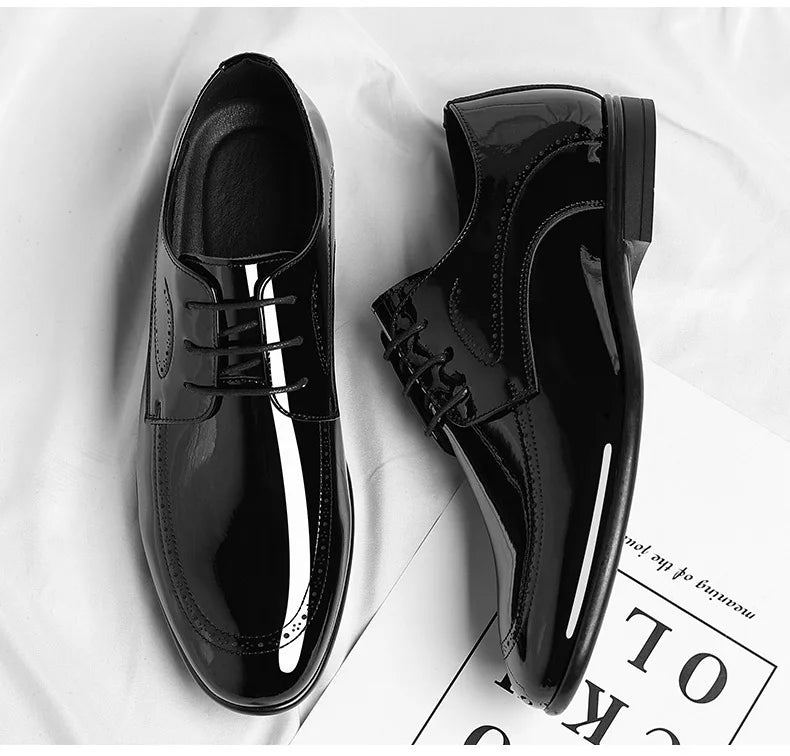 Business Formal Patent Leather Shoes for Men Spring Autumn New Designer Brogue Shoes Male Fashion Lace Wedding Shoe Man