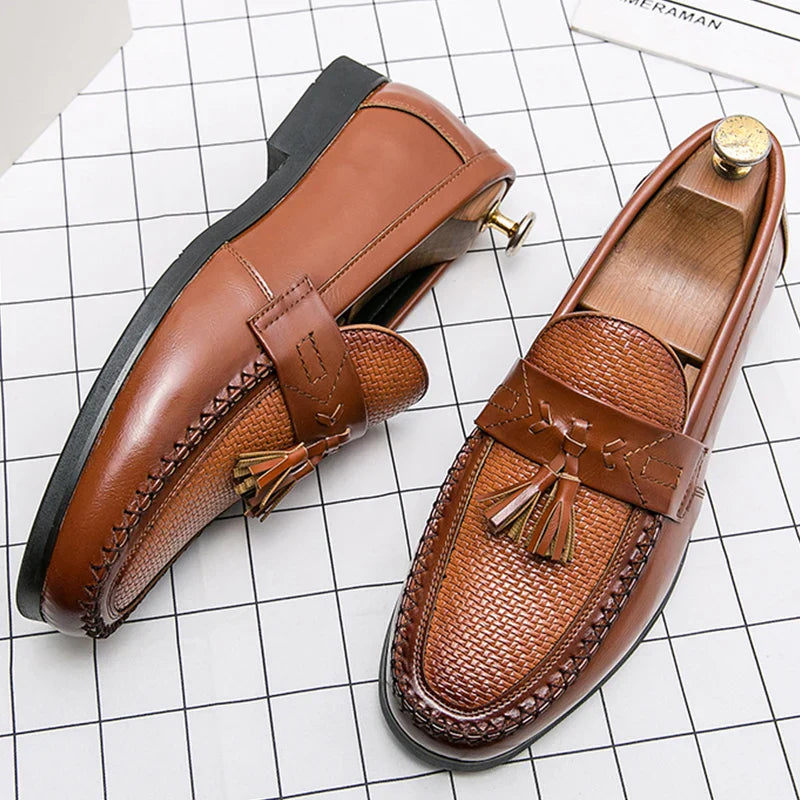 Men's Dress Shoes High Quality Brogues Casual Business Leather Shoes Social Party Leather Loafers Male Tassel Wedding Shoes
