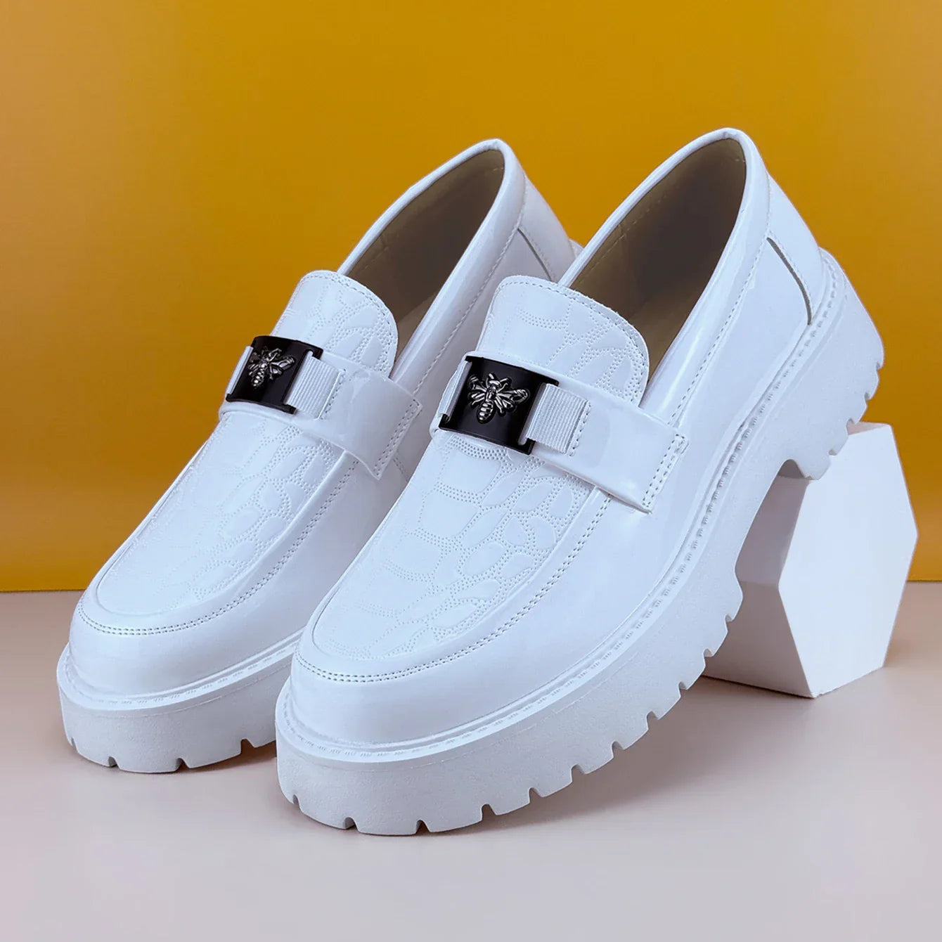 2026 Fashion Bee Design Men's Leather Shoes Thick Sole Luxury  Slip On Loafers Comfort Fashio Business Party Formal Dress Shoes
