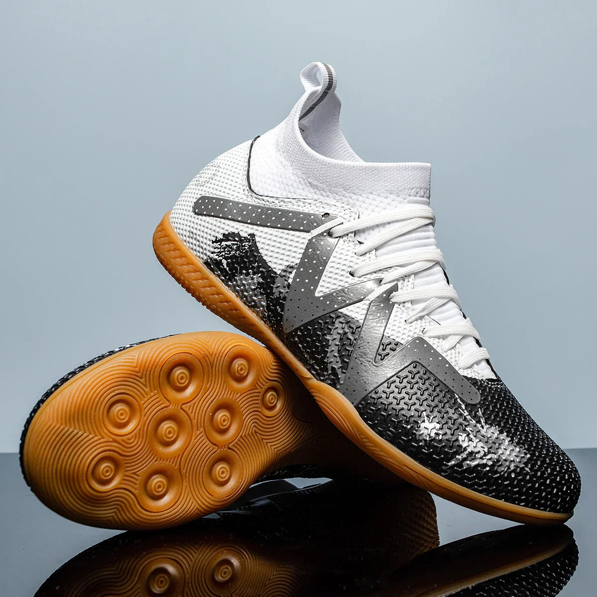 New Men Football Shoes Society Cleats Professional Soccer Shoes Indoor Fast Football Field Boots Sneaker Boy Original Training