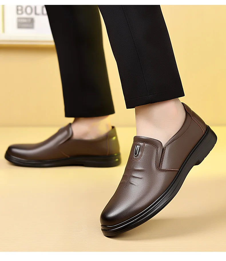 Spring Autumn New Designer Loafers for Men Solid Color Fashion Business Casual Shoes Male Soft Sole British Leather Shoes Man