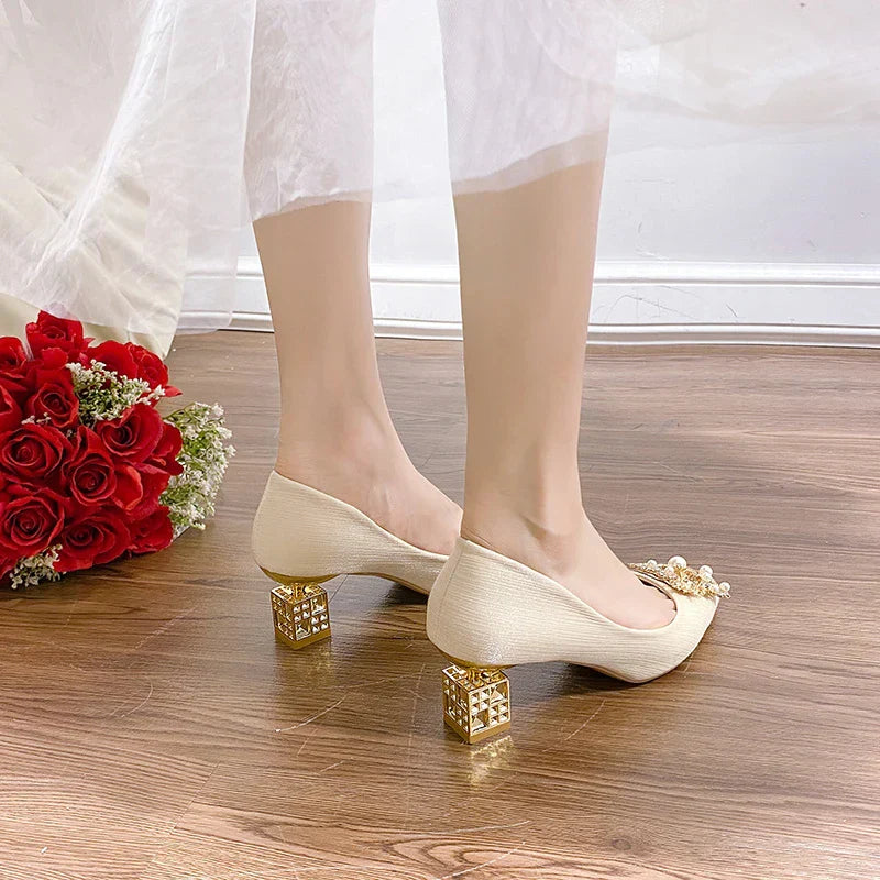 Autumn New Ladies High Heels Pointed Toe Shaped Heel High 5cm and 7cm Wedding Shoes Square Buckle Travel Banquet Shoe High Heels