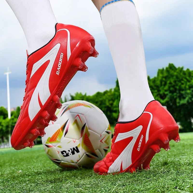 New high-top soccer shoes with long studs for teenagers and students, suitable for boys and girls, stylish, durable, and trendy