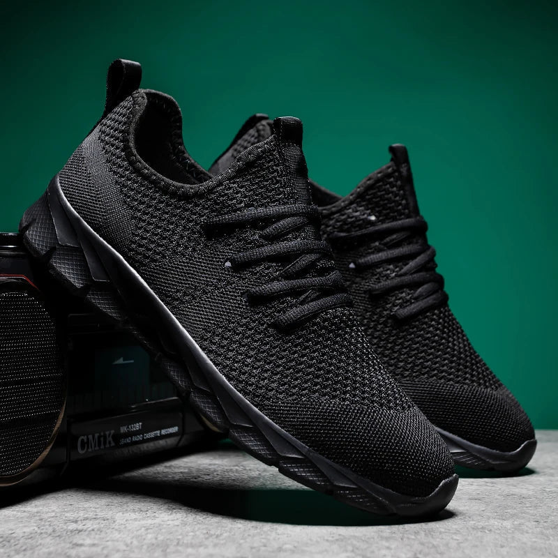 Men's shoes Four Seasons new plus size Flying weaving Lightweight Breathable Casual Sports Shoes Soft Sole Outdoor Running Shoes
