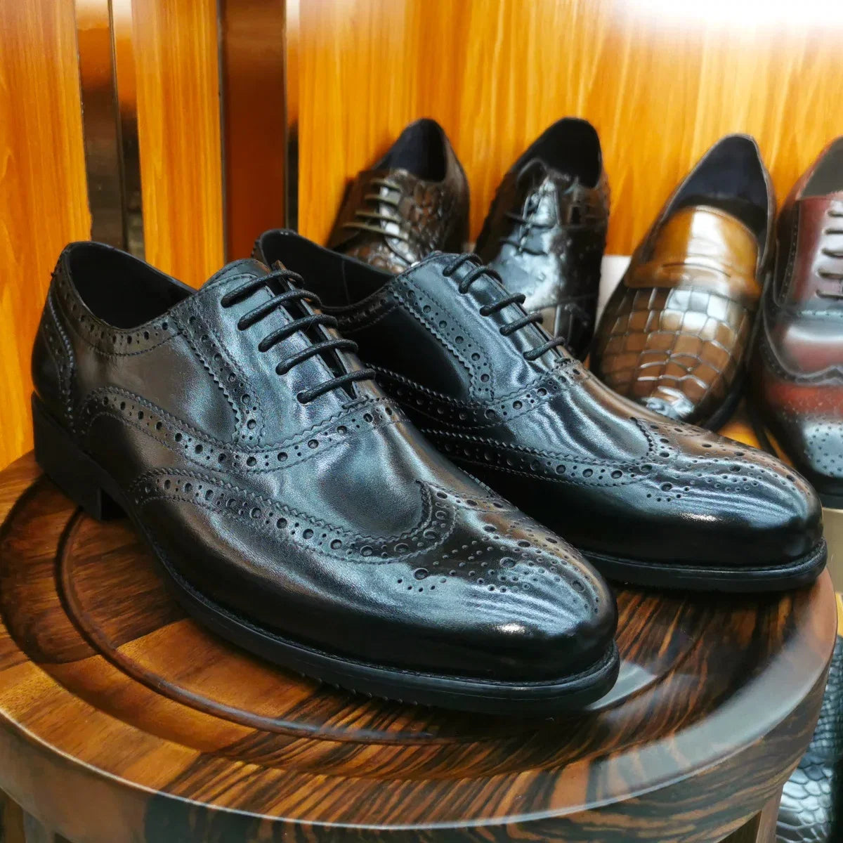 Luxury Men's Dress Shoes Genuine Leather Brogue Wingtip Toe Oxford Black Brown Lace-Up Business Wedding Formal Men Shoes