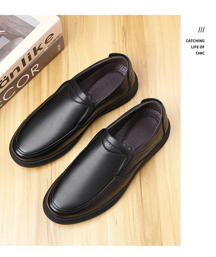 2025 Casual Men's leather Shoes Summer soft soled dad shoe Versatile classic Male shoes Breathable genuine leather loafers Homme